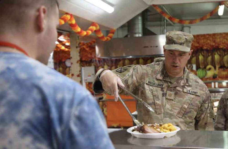 Japanese and Taiwanese lawmakers sample American Thanksgiving Thanksgiving