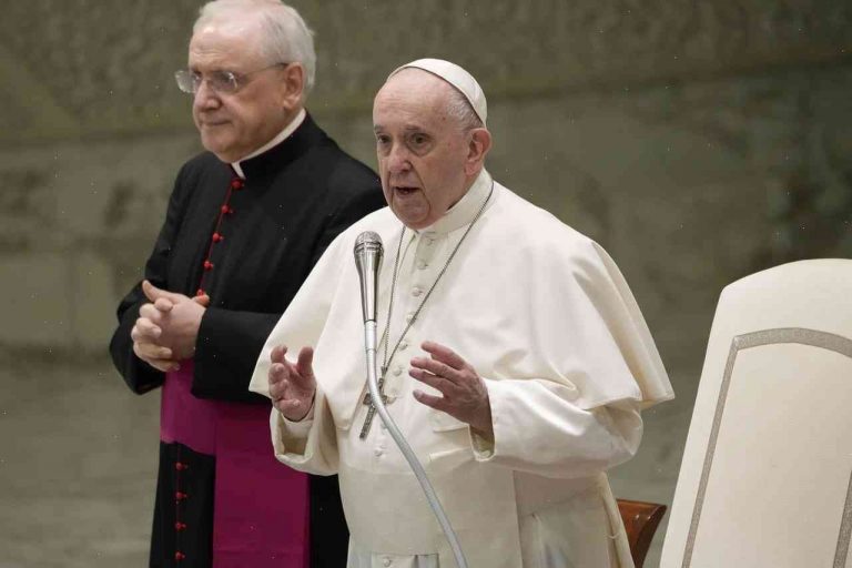 First Nations say they'll meet Pope Francis next week